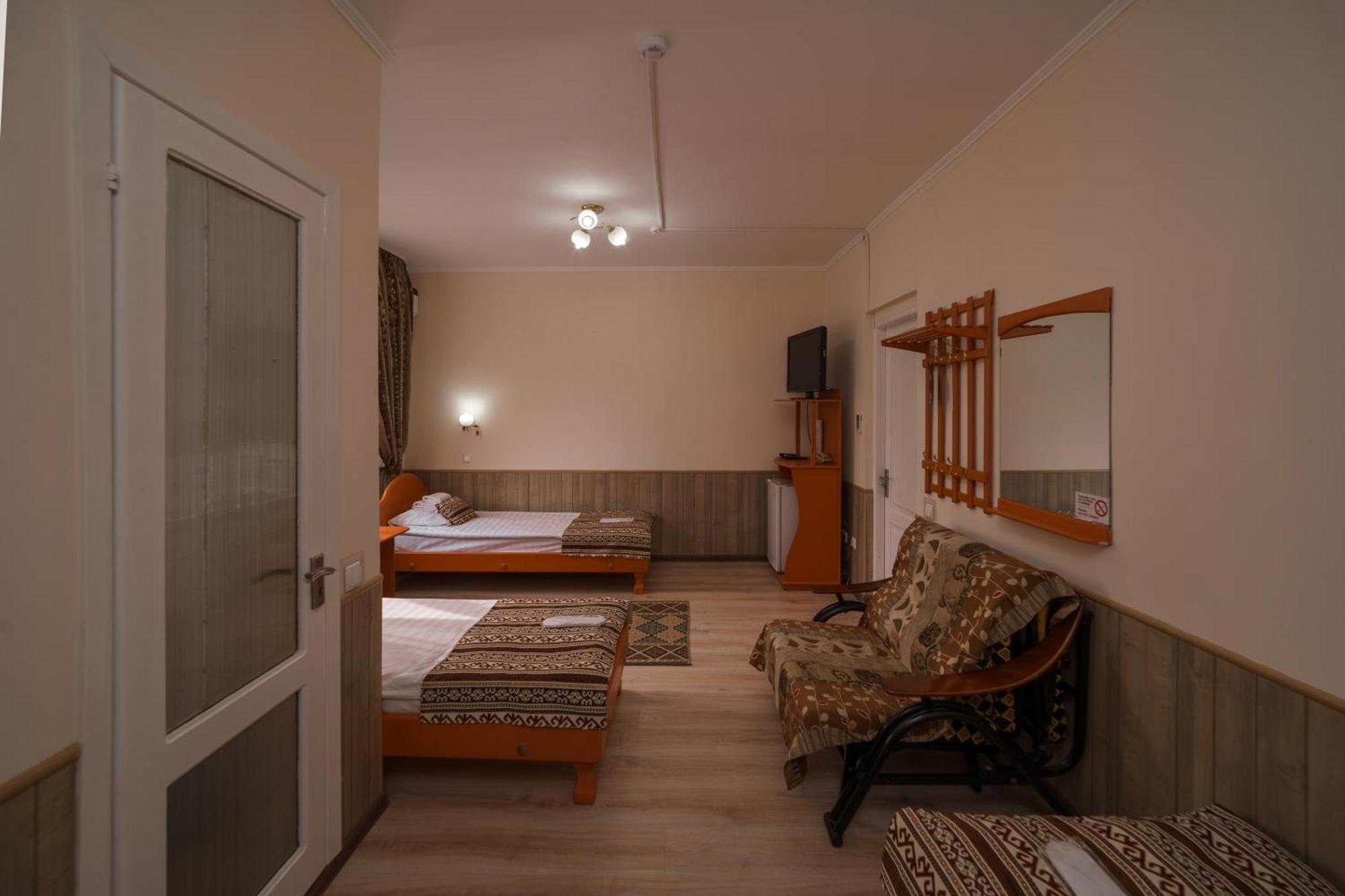 Alpinist Hotel Bishkek Luaran gambar