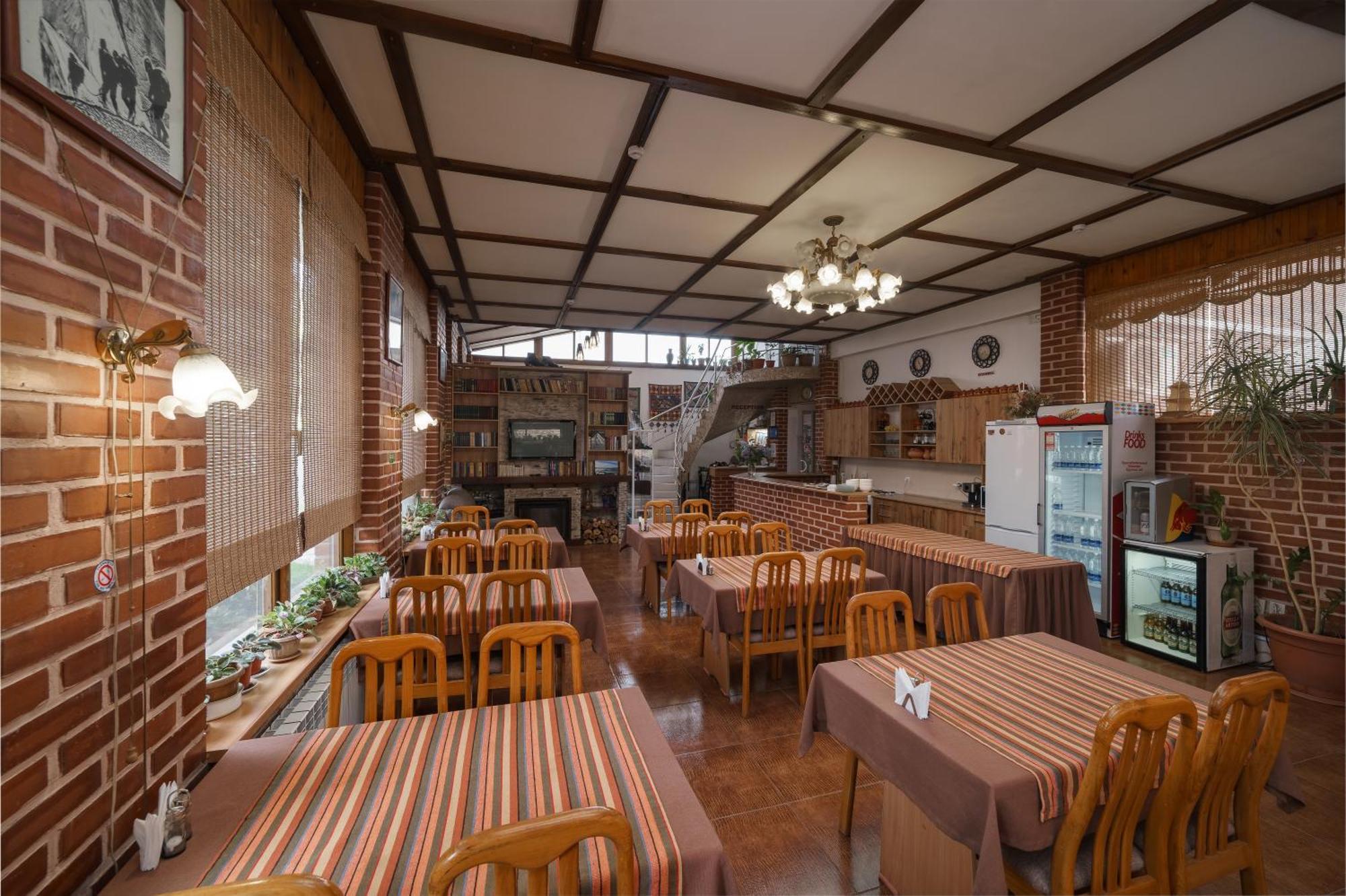 Alpinist Hotel Bishkek Luaran gambar