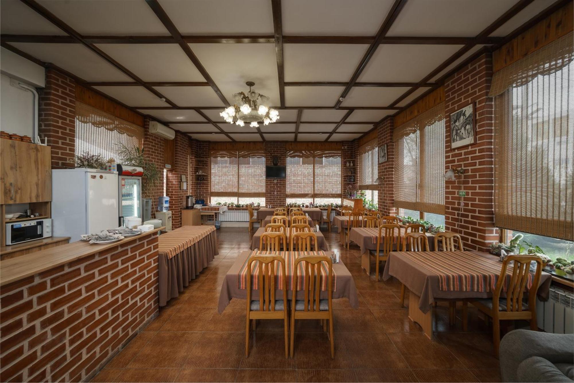 Alpinist Hotel Bishkek Luaran gambar