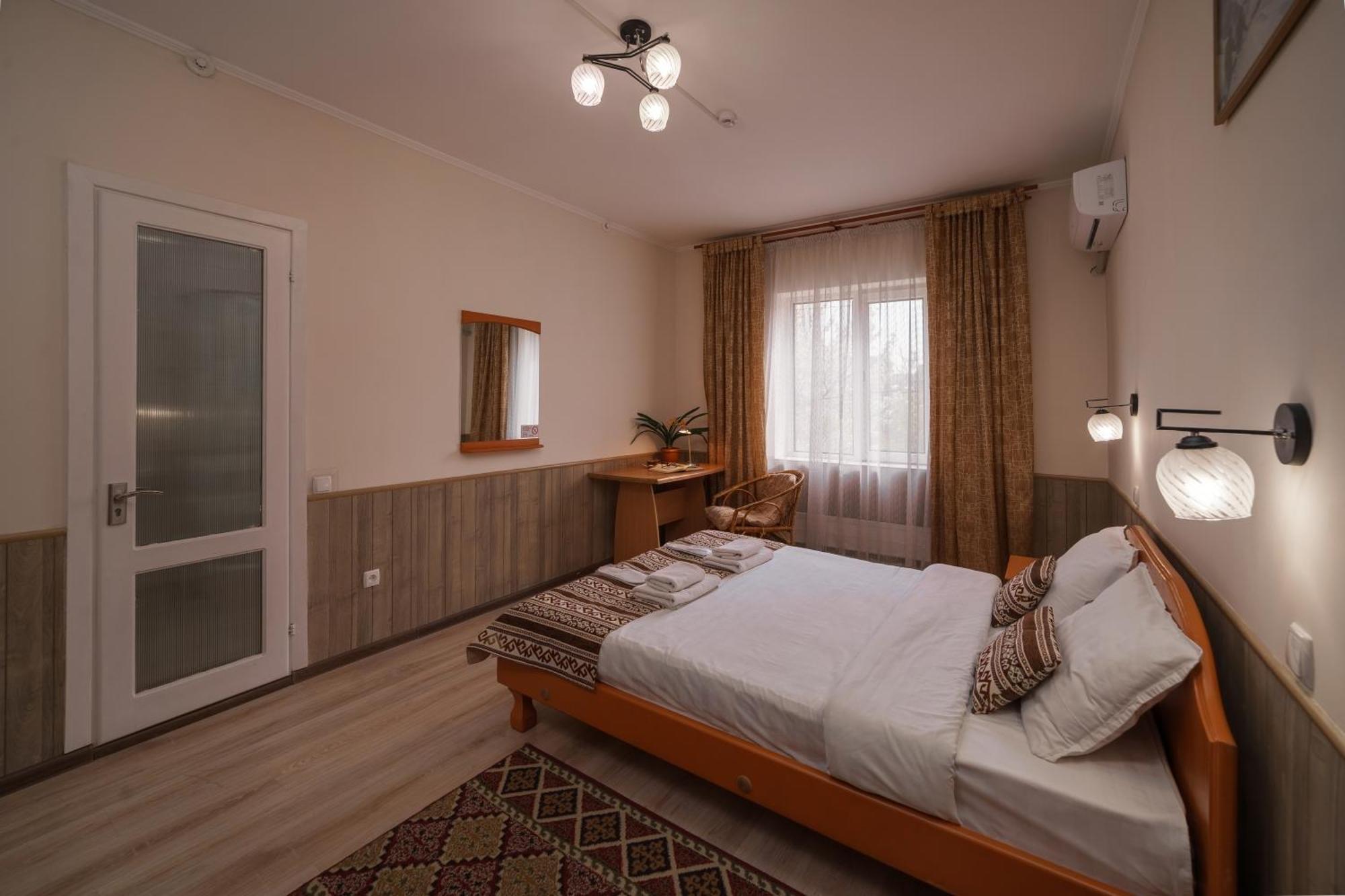Alpinist Hotel Bishkek Luaran gambar