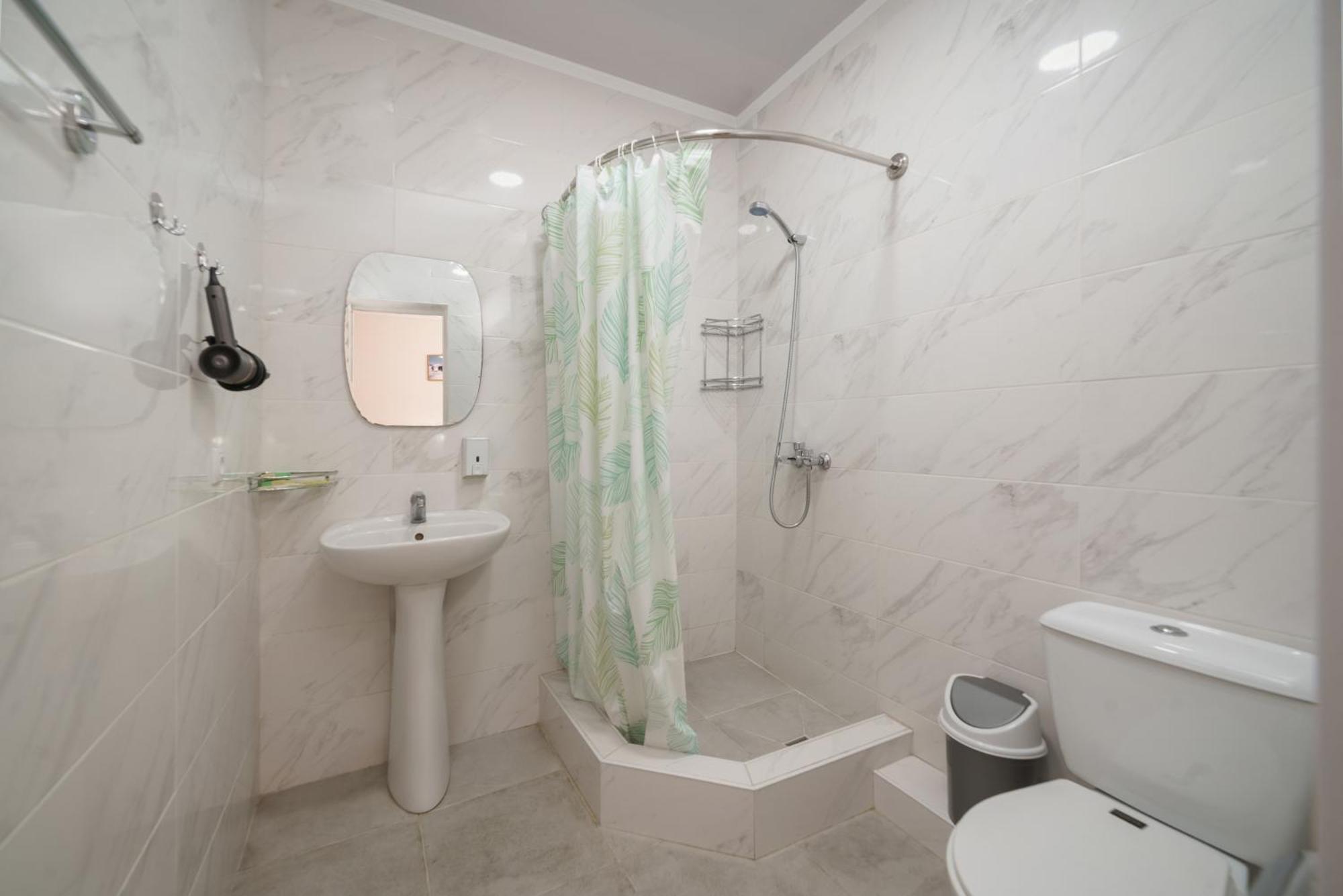 Alpinist Hotel Bishkek Luaran gambar